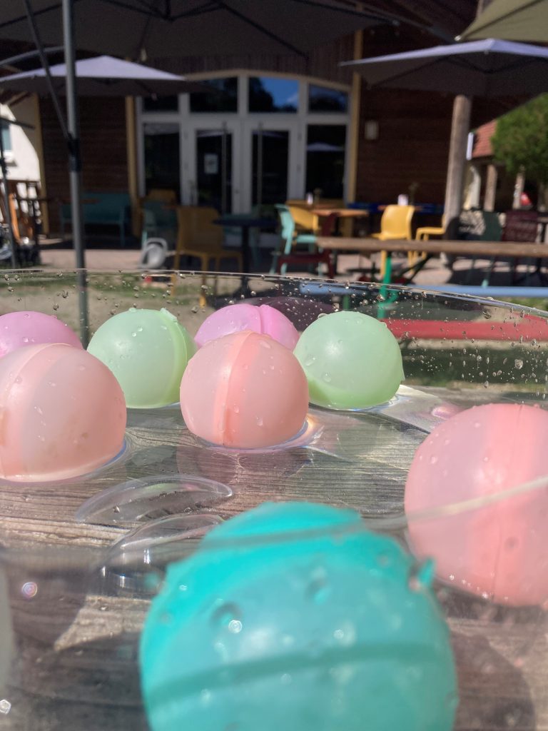 Wasserschlacht, Wasserbomben